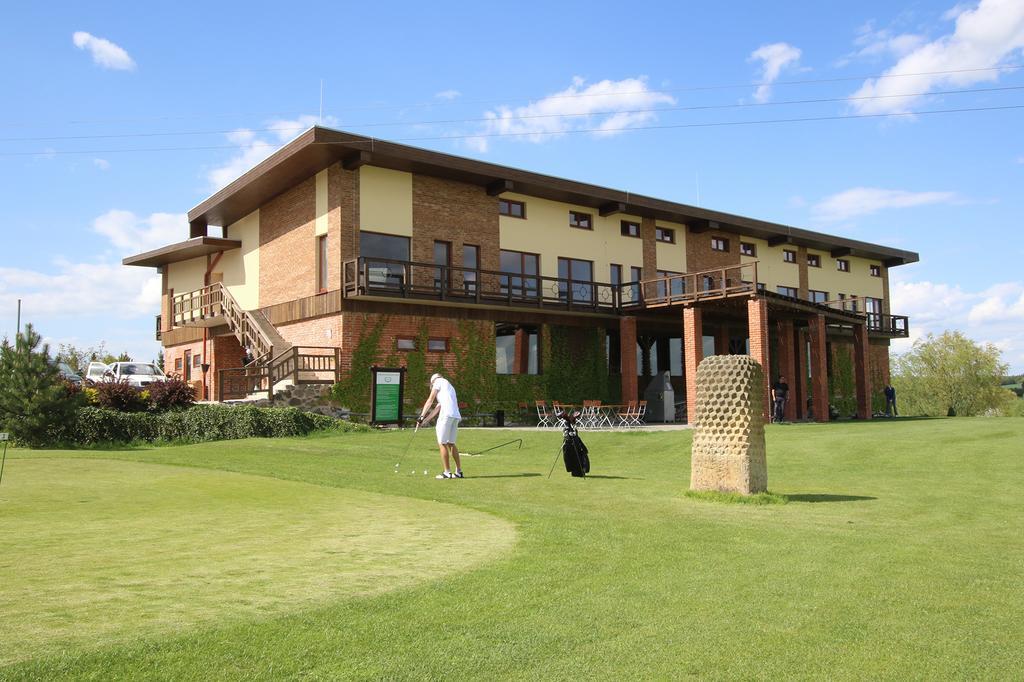 Hotel Areal Botanika Unhošť Esterno foto