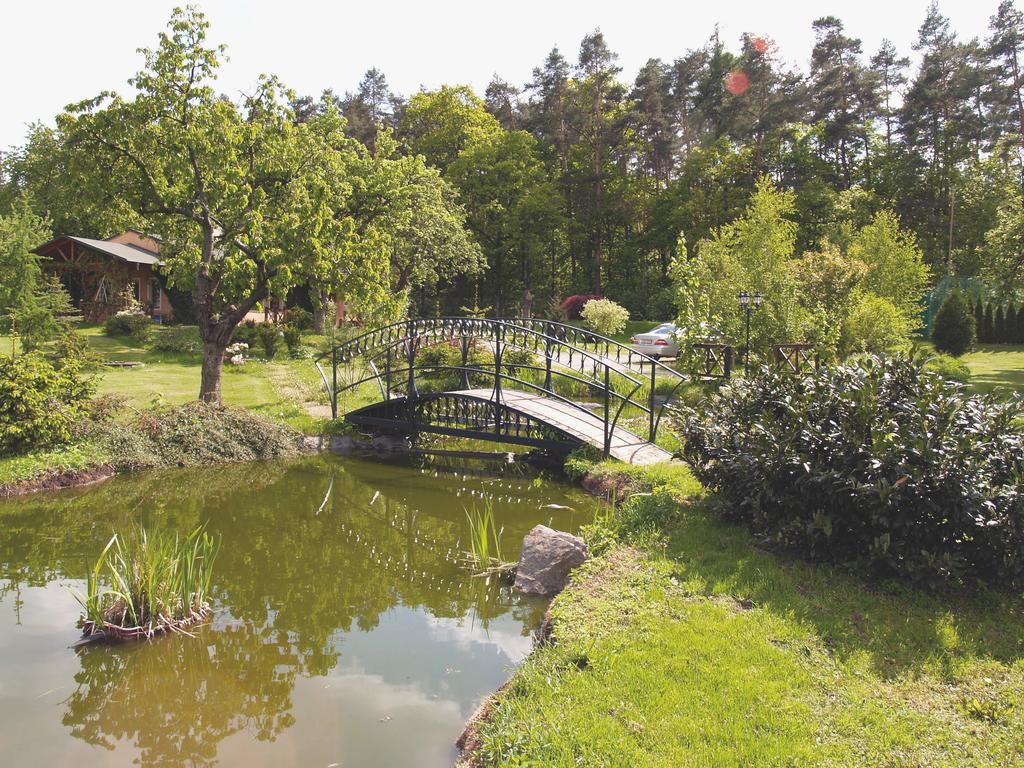Hotel Areal Botanika Unhošť Esterno foto