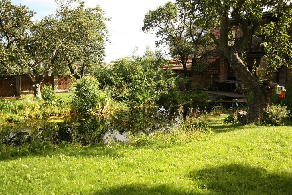 Hotel Areal Botanika Unhošť Esterno foto