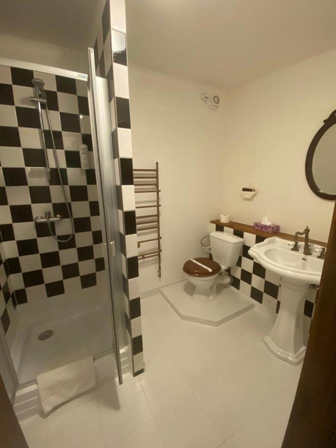 Hotel Areal Botanika Unhošť Esterno foto